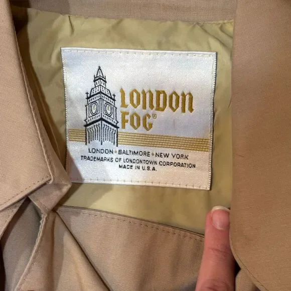 London Fog vintage tan Double-Breasted belted Trench Coat - Picture 6 of 9